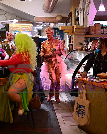 Himbos & Bimbos Presents Dicked_058